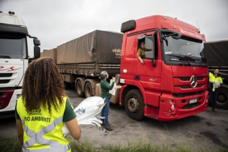 Caminhoneiros poderão ser vacinados contra a gripe à partir de 16 de abril