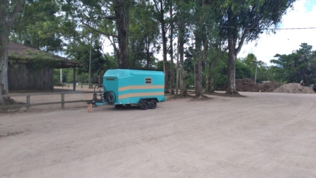 Campista já deixou seu trailer na fila para abertura da temporada de verão no Camping Municipal