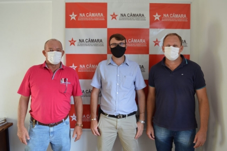 Vereadores do PT cobram o imediato encaminhamento do Projeto de Lei que garante a reposição inflacionária dos servidores municipais