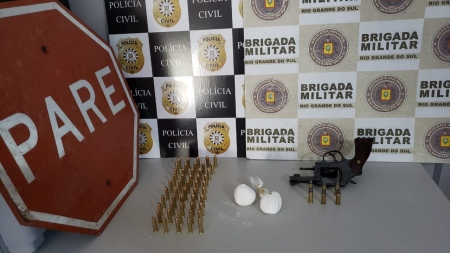Polícia Civil e a Brigada Militar de São Lourenço do Sul realizaram cumprimento de mandados de busca e apreensão