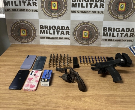 Brigada Militar prende três pessoas em frente ao presídio de Camaquã