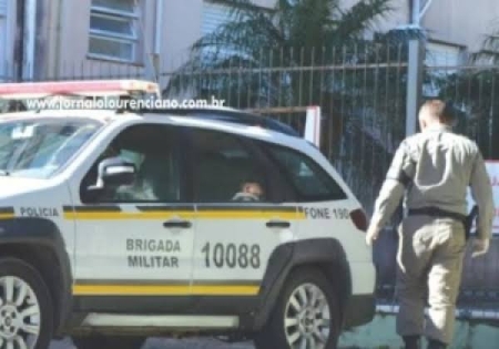 Brigada Militar apreende adolescente de 17 anos que roubou celular na rua Almirante Barroso