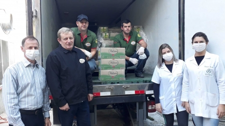 Coopar realizou doação de 720 litros de leite para a Santa Casa de SLS