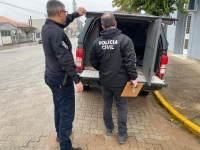 Polícia Civil prendeu homem de 47 anos por violência doméstica no bairro Lomba