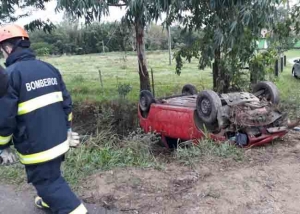 Acidente em Quevedos na manhã deste domingo