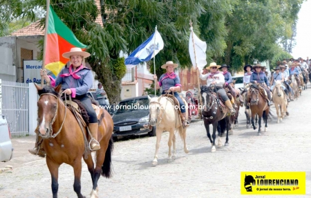 Cavaleiros da Costa Doce chegaram a São Lourenço do Sul na manhã desta quinta-feira (23)