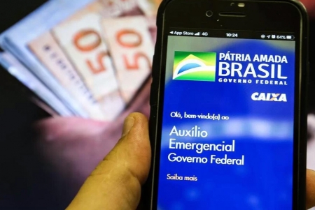 Auxílio emergencial é pago nesta quarta-feira para nascidos em outubro