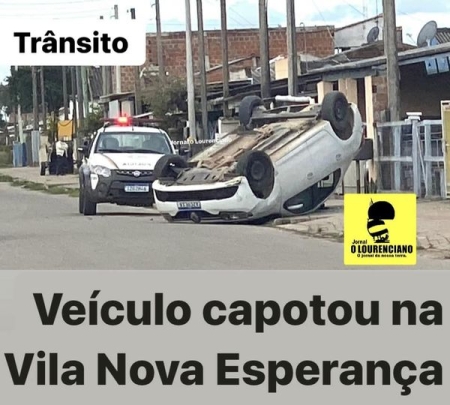 Veículo capotou no Bairro Nova Esperança