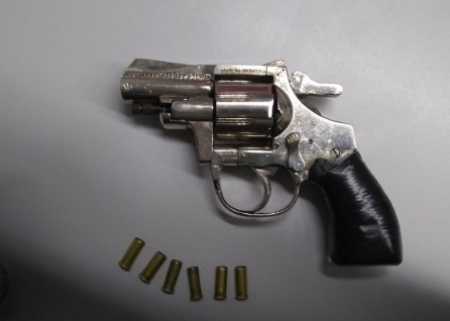 Brigada Militar prendeu homem que realizava disparos de arma de fogo em via pública na manhã desta quarta