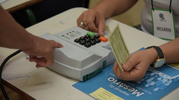 TSE autoriza pagamento de até R$ 40 para alimentação de mesários