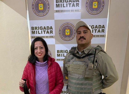 Brigada Militar de São Lourenço do Sul recebe doação de mecha de cabelo para a Campanha Cabelos de Aço