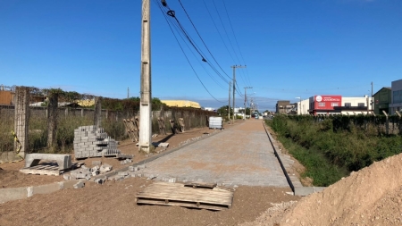 Seguem as obras de pavimentação da Avenida Sony Soares Corrêa