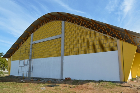 Construção da quadra da Escola Marina Vargas está em fase final  