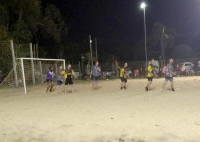 Jogos das quartas de final do Campeonato Praiano de Futebol de Areia acontecem nesta terça-feira (22)