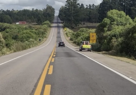 Trânsito intercalado na BR 392 em Canguçu nesta segunda-feira