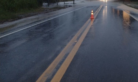 Atenção! Ecosul informa água sobre a pista na BR-116, próximo ao acesso à São Lourenço
