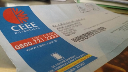 Conta de luz deve ficar sem taxa extra até o final de 2022