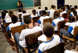 Aulas da rede pública estadual suspensas nesta segunda-feira