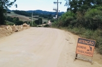 Obras de asfaltamento da estrada que liga a Reserva até a ERS 265 seguem em andamento