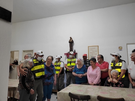 Brigada Militar realiza visita para alegrar o carnaval de idosos em São Lourenço do Sul