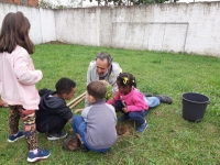 SEPLAMA em parceria com FURG realizam plantio de árvores na Nova Esperança E.M.E.I Mundo Encantado