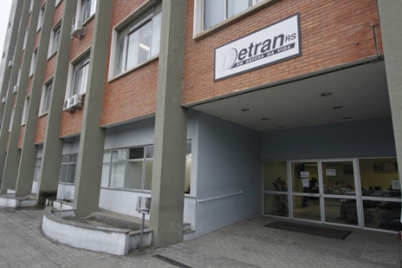 Detran: Estado encaminha novo projeto prevendo redução de custos para a maioria dos condutores