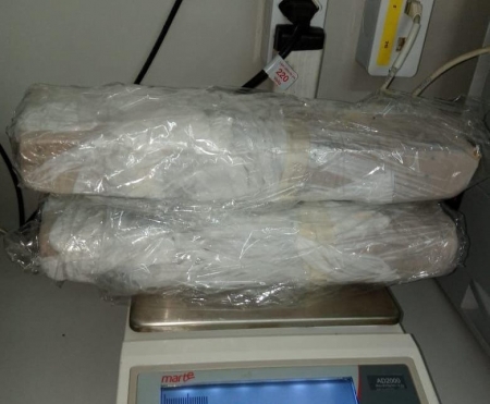 Brigada Militar de SLS prendeu indivíduo  na rodoviária com aproximadamente  2 kg de drogas