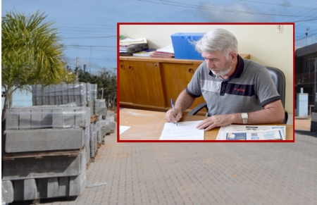 Prefeito Rudinei Harter assinou, na última semana, o contrato para pavimentação da Avenida Izolina Passos, entre a rua Mariz e Barros e Avenida Sony Soares Corrêa