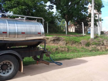 Estiagem: Defesa Civil distribui 10 mil litros de água por dia em São Lourenço