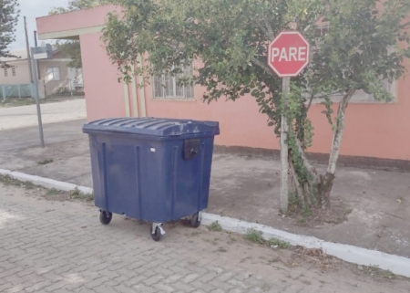 SMOU dá continuidade a colocação dos containers para lixo orgânico na Isolina Passos