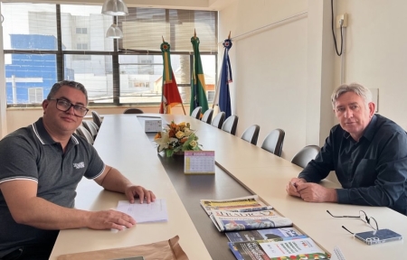 Prefeito Rudinei Härter assina cadastro de beneficiários para o Programa de Habitação Rural que deve conceder 24 Unidades Habitacionais na Zona Rural