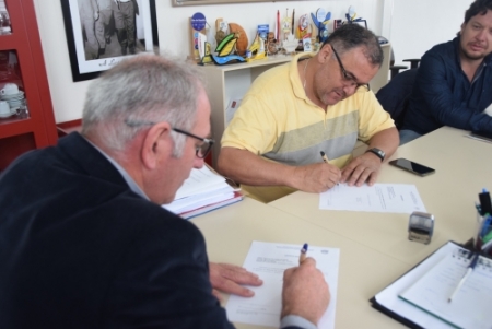 Prefeito Rudinei Härter assina ordem de início das obras do prédio do FAPS 