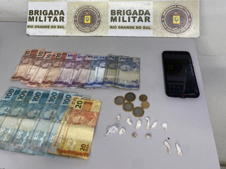 Brigada Militar prendeu homem por tráfico de drogas na rua Independência