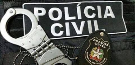 Ladra conhecida por “Tico-Tico” invadiu residência. Ao ser flagrada foi perseguida, porém conseguiu fugir