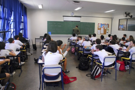 Estado decide por ensino presencial obrigatório