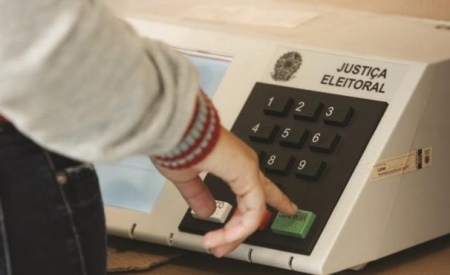 Senado aprova em primeiro turno texto-base que muda datas das eleições municipais