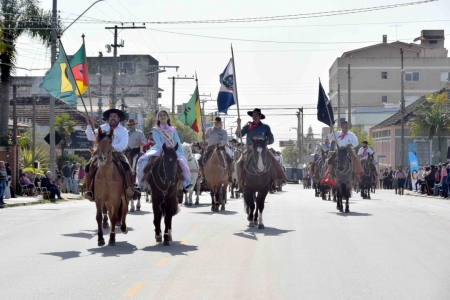 Desfile Farroupilha: Reunião alinhou protocolo do evento e novo trajeto