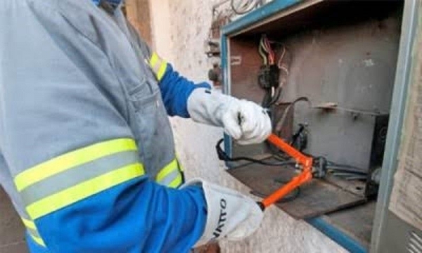 Aneel suspende por 90 dias cortes no fornecimento de energia elétrica