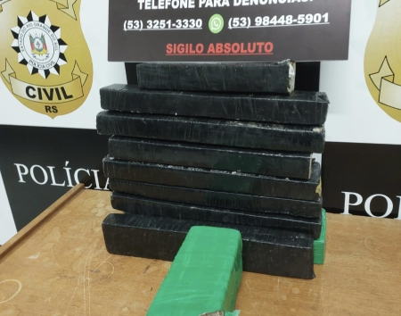 Polícia Civil apreendeu 8kg de drogas no Bairro Navegantes