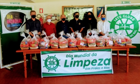 Iate Clube de São Lourenço do Sul entrega a doação de cestas básicas para o município