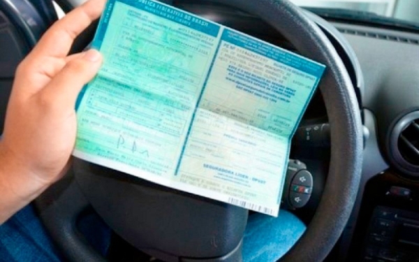Licenciamento dos veículos com placas de final 1 a 5 vence nesta quinta-feira (30)