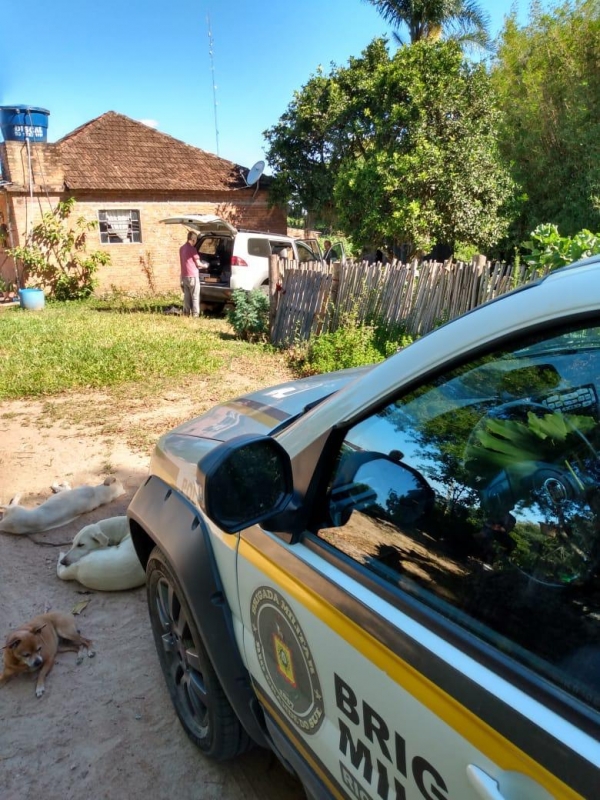 Brigada Militar  presta apoio aos fiscais da ANATEL para desativar rádio  clandestina em Harmonia