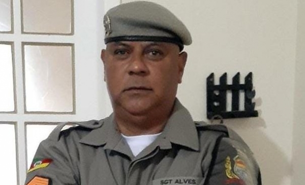 Brigada Militar de São Lourenço do Sul parabeniza o Sargento Alves pela transferência à reserva remunerada
