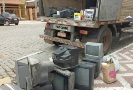 Coleta de lixo eletrônico acontece nesta terça-feira (25)