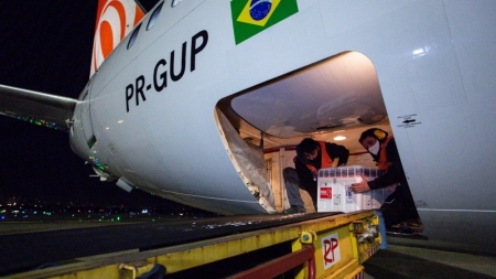 Estado recebe vacinas contra Covid e distribui lotes armazenados na sexta (13)