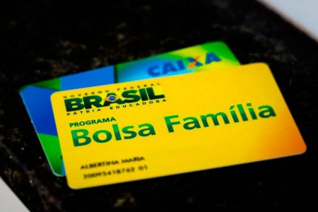 Bolsa Família começa a receber auxílio emergencial em 16 de abril