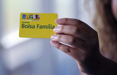 Auxílio é liberado para integrantes do Bolsa Família com NIS final 6