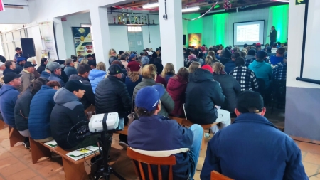 COOPAR/POMERANO realizou 1º Seminário Técnico do Leite