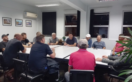 Reunião para tratar da realização do Campeonato Municipal de Futebol 2022 aconteceu na noite desta terça-feira