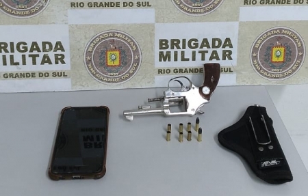 Brigada Militar de São Lourenço do Sul prende homem por porte ilegal de arma de fogo